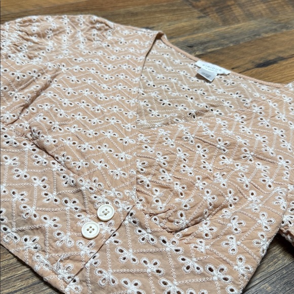 Elegant Tan Eyelet Blouse - Picture 2 of 3